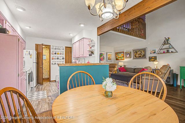 1725 Whitegate Lane, East Lansing, MI 48823