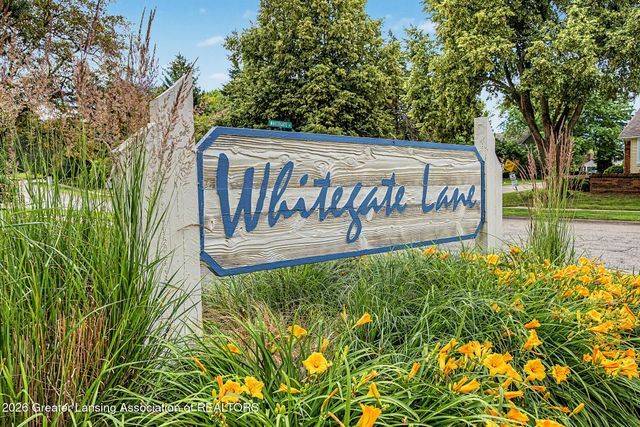 1725 Whitegate Lane, East Lansing, MI 48823