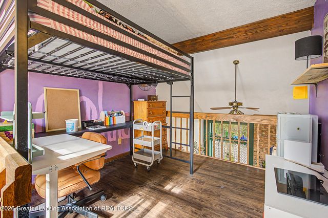 1725 Whitegate Lane, East Lansing, MI 48823
