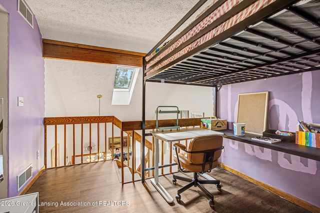 1725 Whitegate Lane, East Lansing, MI 48823