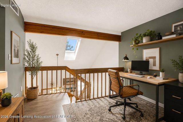 1725 Whitegate Lane, East Lansing, MI 48823