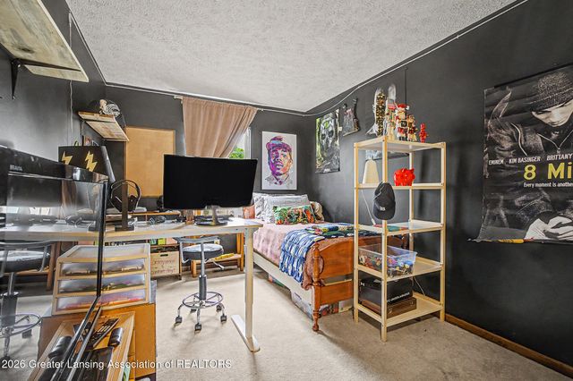 1725 Whitegate Lane, East Lansing, MI 48823