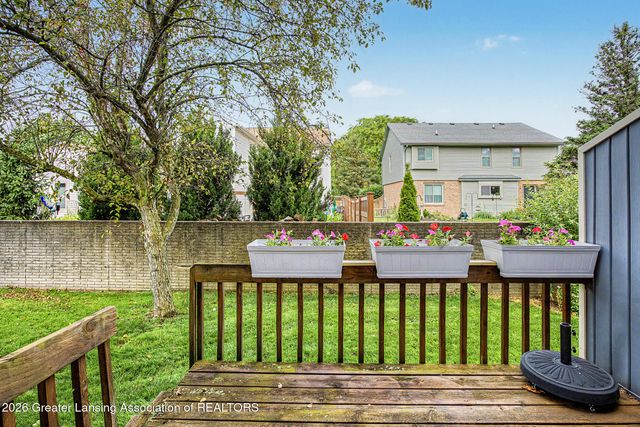 1725 Whitegate Lane, East Lansing, MI 48823
