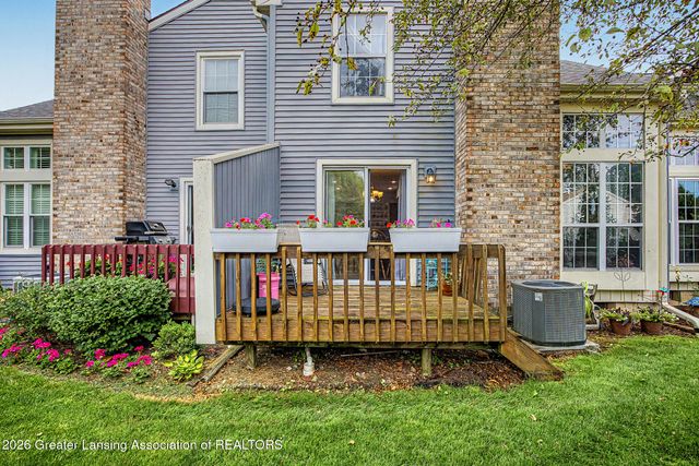 1725 Whitegate Lane, East Lansing, MI 48823