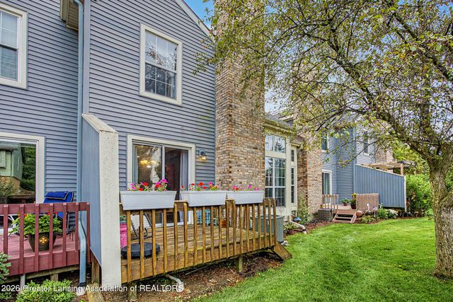 1725 Whitegate Lane, East Lansing, MI 48823
