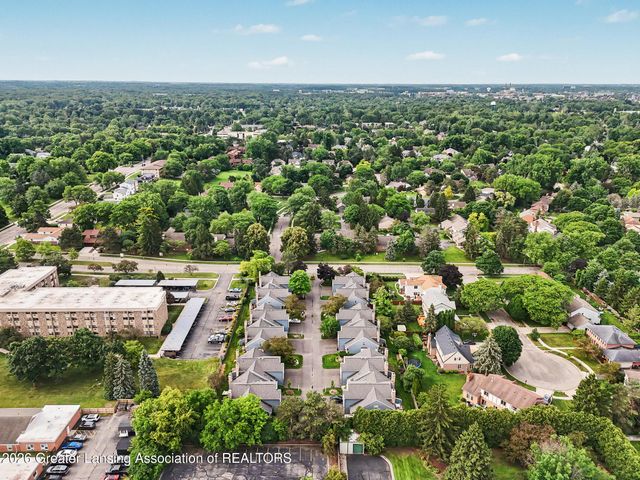 1725 Whitegate Lane, East Lansing, MI 48823