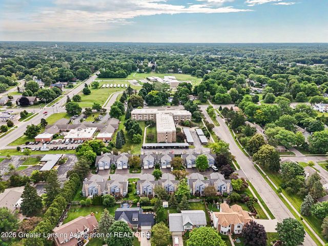 1725 Whitegate Lane, East Lansing, MI 48823