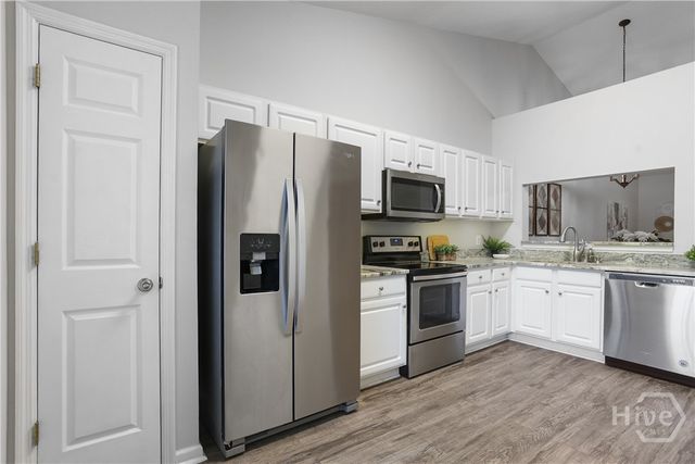 33 River Trace Court, Savannah, GA 31410