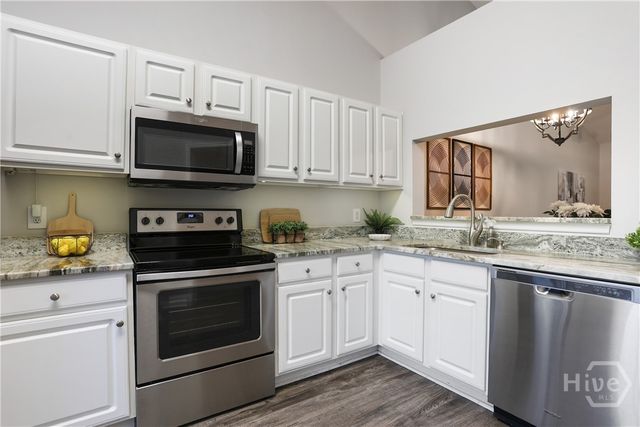 33 River Trace Court, Savannah, GA 31410