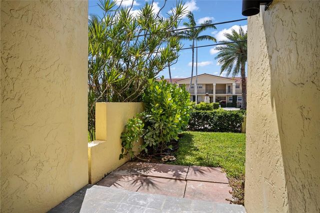 2121 NE 36th Street 2121, Lighthouse Point, FL 33064