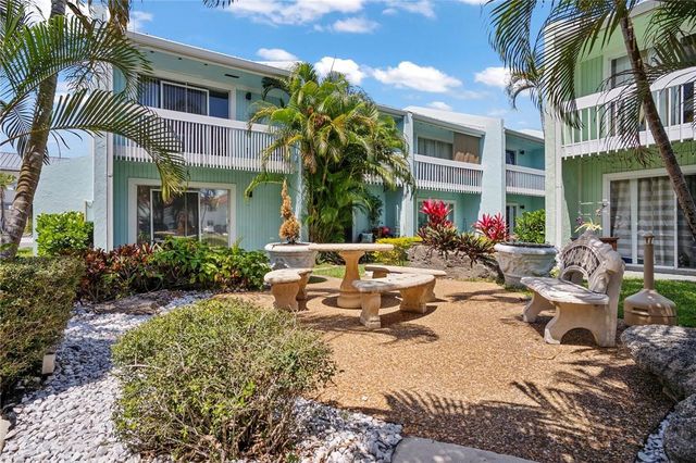 2121 NE 36th Street 2121, Lighthouse Point, FL 33064