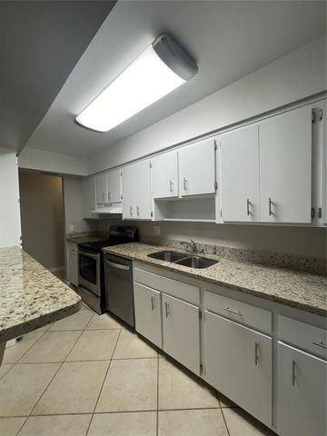 2121 NE 36th Street 2121, Lighthouse Point, FL 33064