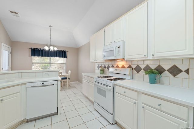 7830 Sierra Seco, San Antonio, TX 78240