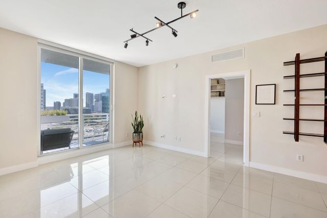 315 NE 3rd Avenue 1505, Fort Lauderdale, FL 33301