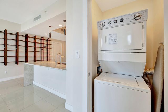 315 NE 3rd Avenue 1505, Fort Lauderdale, FL 33301