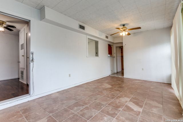 1911 BEECHAVEN DR, San Antonio, TX 78207