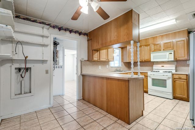 1911 BEECHAVEN DR, San Antonio, TX 78207