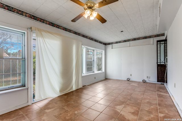 1911 BEECHAVEN DR, San Antonio, TX 78207