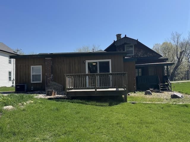 106 State Street, Mazomanie, WI 53560