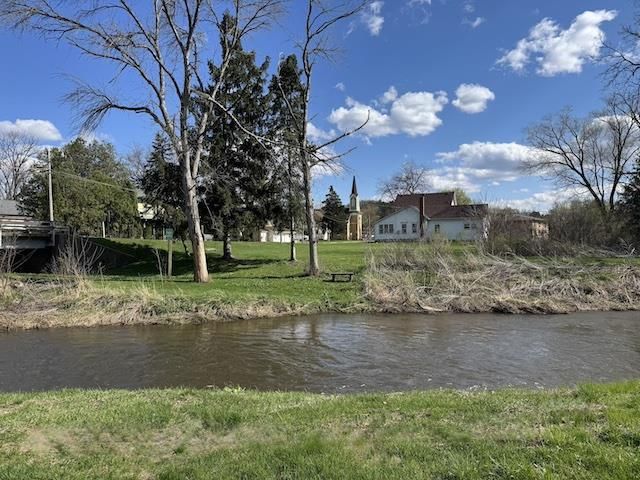 106 State Street, Mazomanie, WI 53560