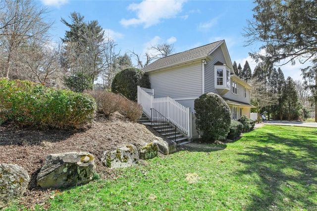 8 Cross Highway B, Westport, CT 06880