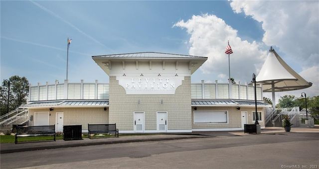 8 Cross Highway B, Westport, CT 06880