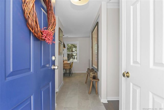 8 Cross Highway B, Westport, CT 06880