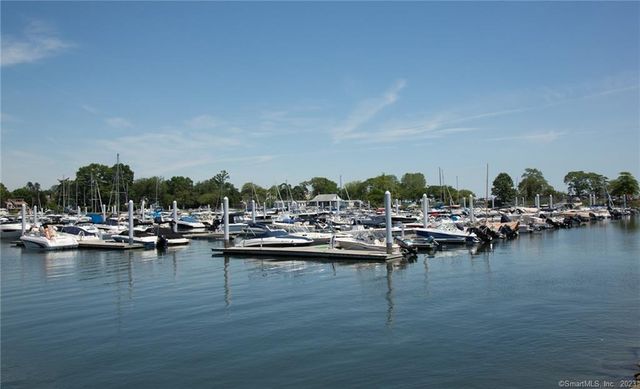 8 Cross Highway B, Westport, CT 06880