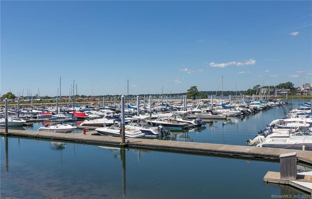 8 Cross Highway B, Westport, CT 06880