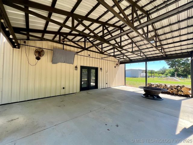 3896 Kiowa Drive, Kingston, OK 73439