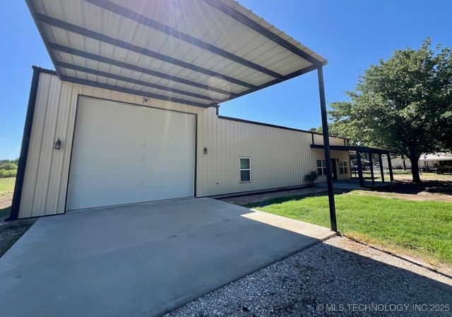 3896 Kiowa Drive, Kingston, OK 73439