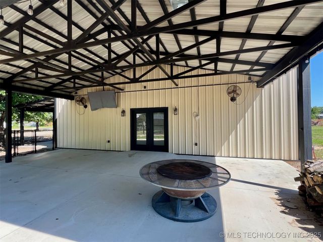 3896 Kiowa Drive, Kingston, OK 73439