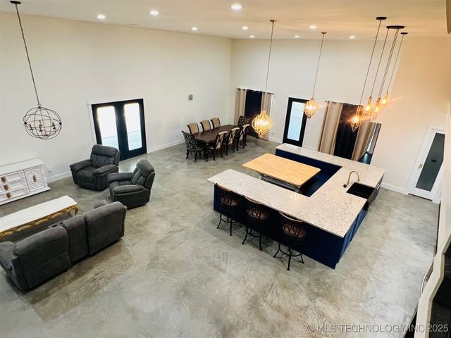 3896 Kiowa Drive, Kingston, OK 73439