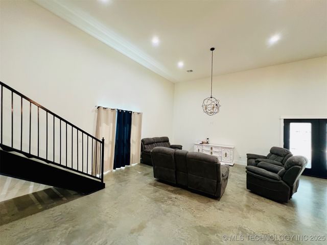 3896 Kiowa Drive, Kingston, OK 73439