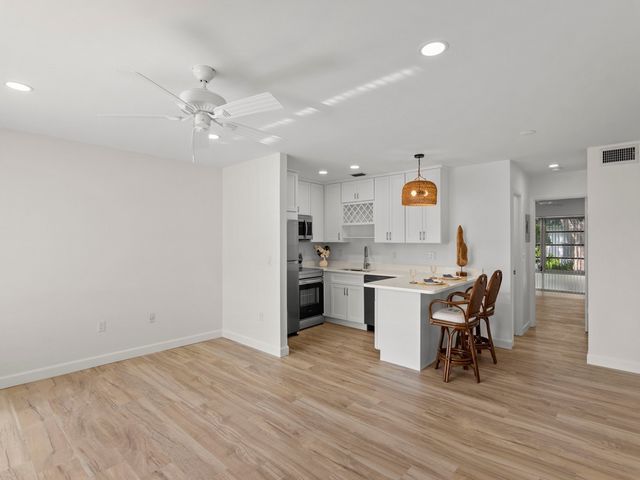 2800 Indian River Boulevard 7H, Vero Beach, FL 32960