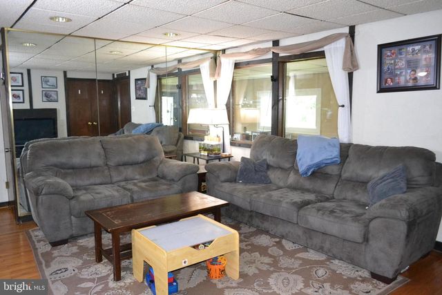 2220 BALDWIN RUN DR, Aston, PA 19014