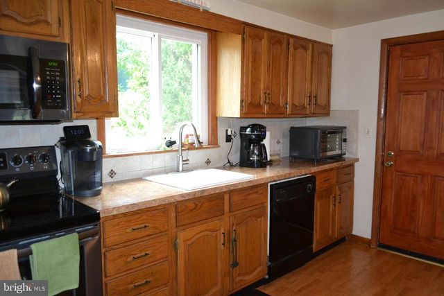2220 BALDWIN RUN DR, Aston, PA 19014