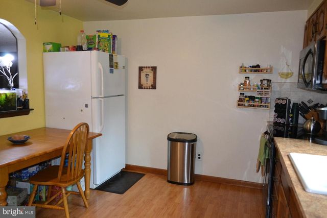 2220 BALDWIN RUN DR, Aston, PA 19014