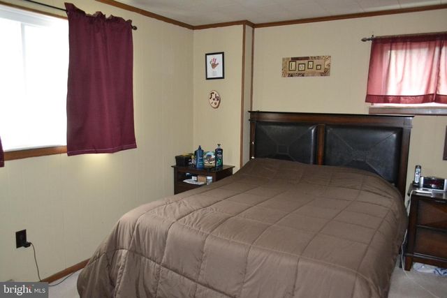 2220 BALDWIN RUN DR, Aston, PA 19014