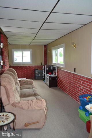 2220 BALDWIN RUN DR, Aston, PA 19014