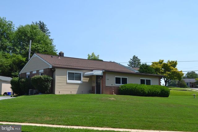 2220 BALDWIN RUN DR, Aston, PA 19014