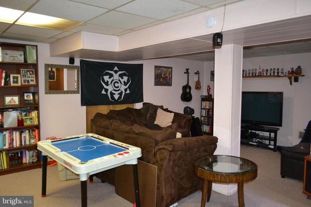 2220 BALDWIN RUN DR, Aston, PA 19014