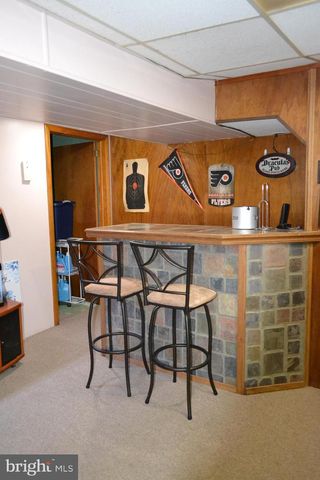 2220 BALDWIN RUN DR, Aston, PA 19014