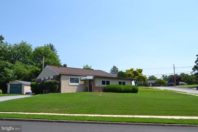 2220 BALDWIN RUN DR, Aston, PA 19014