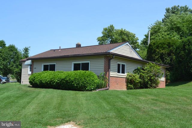 2220 BALDWIN RUN DR, Aston, PA 19014