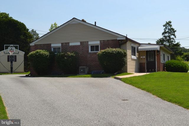 2220 BALDWIN RUN DR, Aston, PA 19014