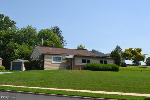 2220 BALDWIN RUN DR, Aston, PA 19014