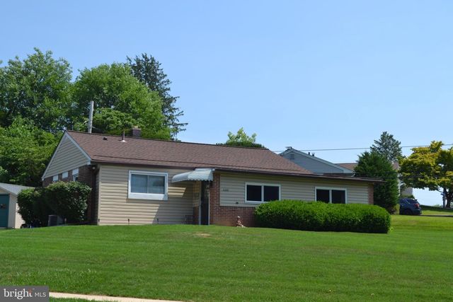 2220 BALDWIN RUN DR, Aston, PA 19014