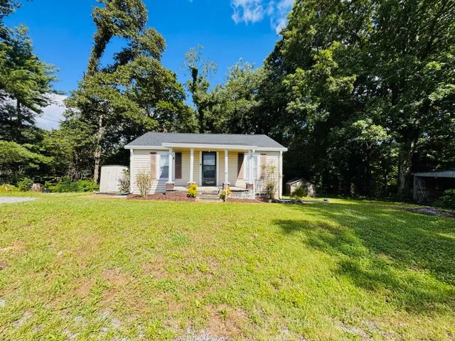 1298 Creek Rd, Smithville, TN 37166