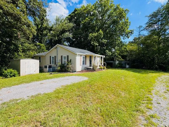 1298 Creek Rd, Smithville, TN 37166